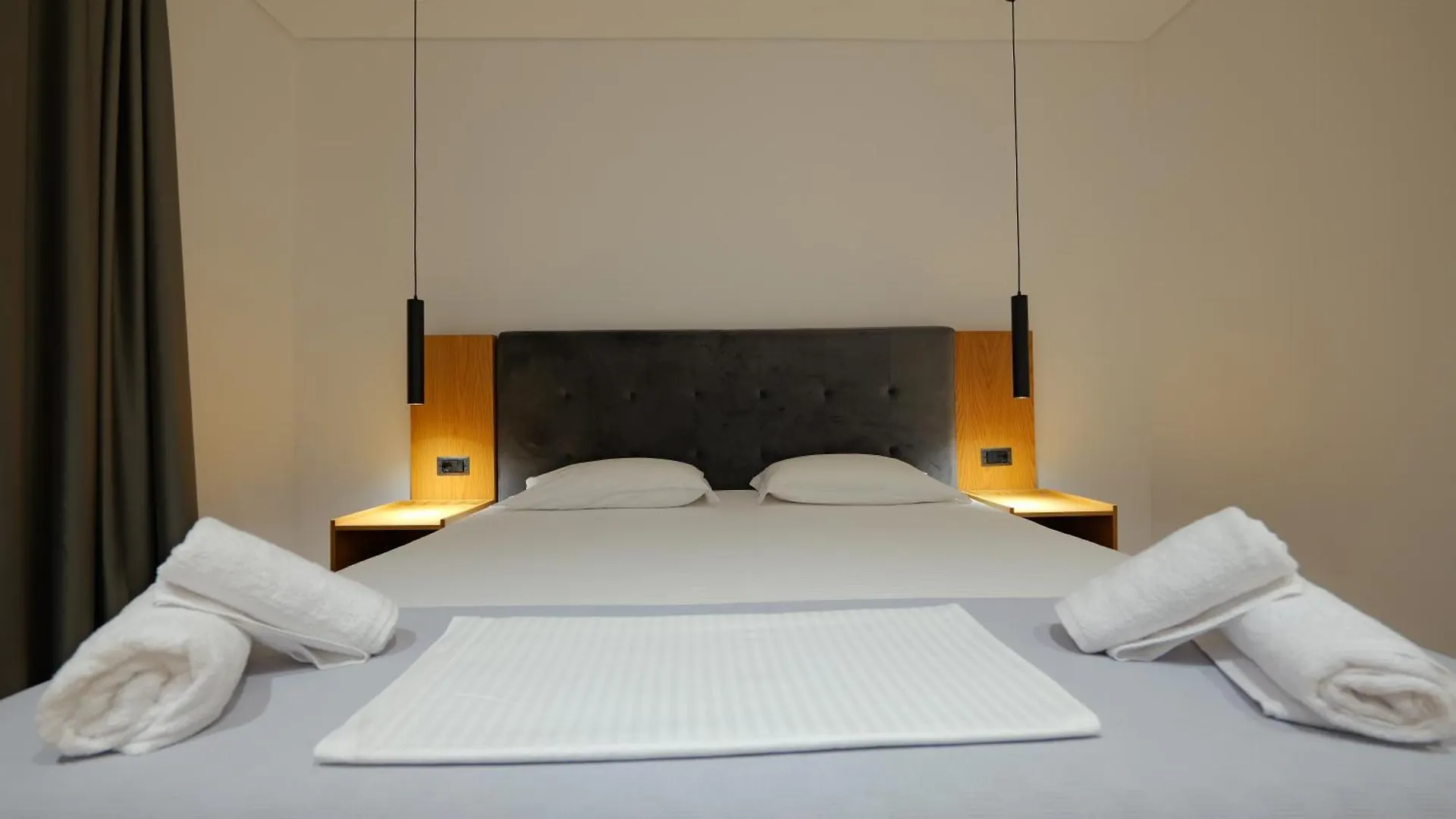 Hotel Vola ساراندا 4*,  ألبانيا