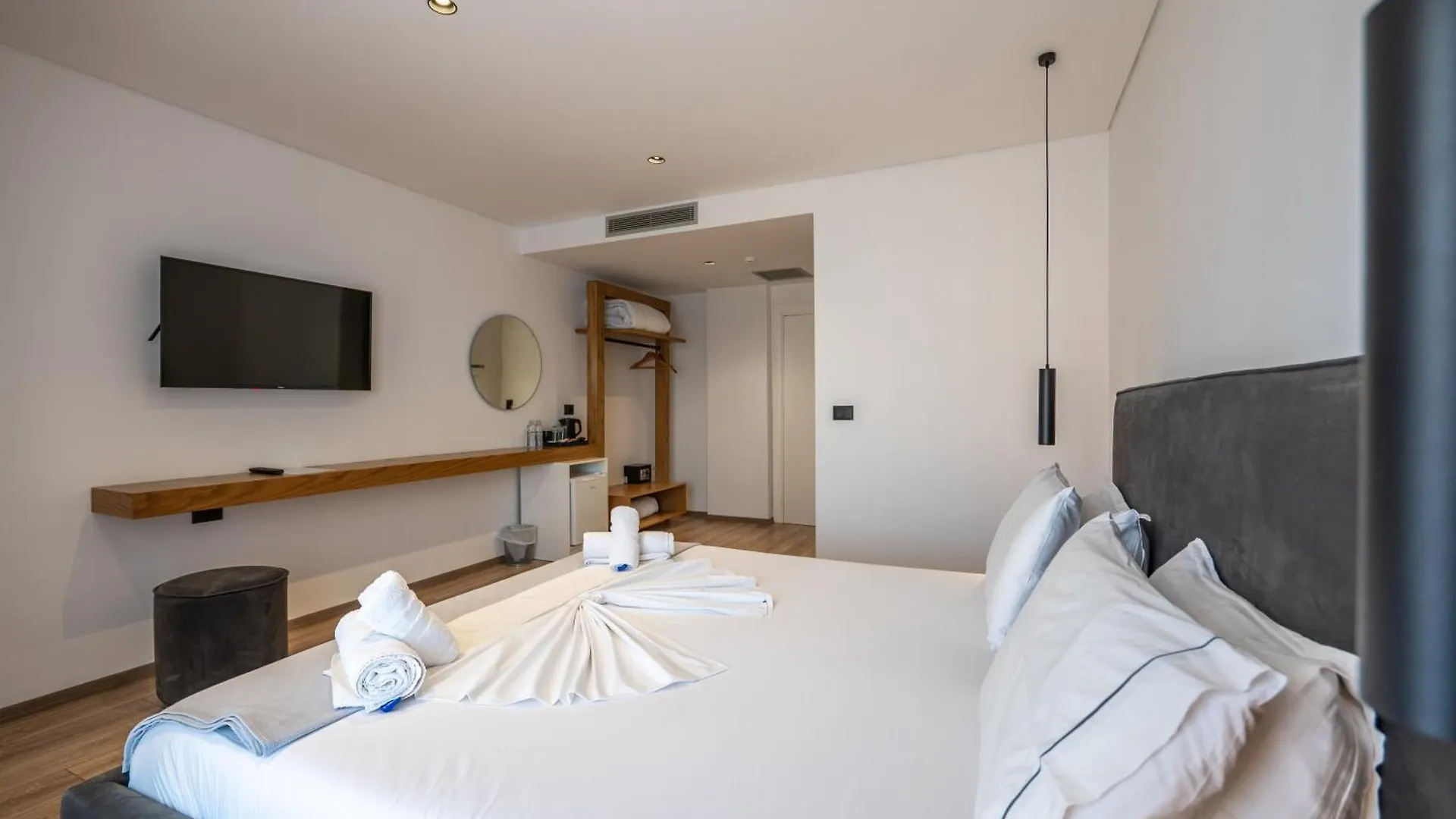 Hotel Vola ساراندا 4*,  ألبانيا