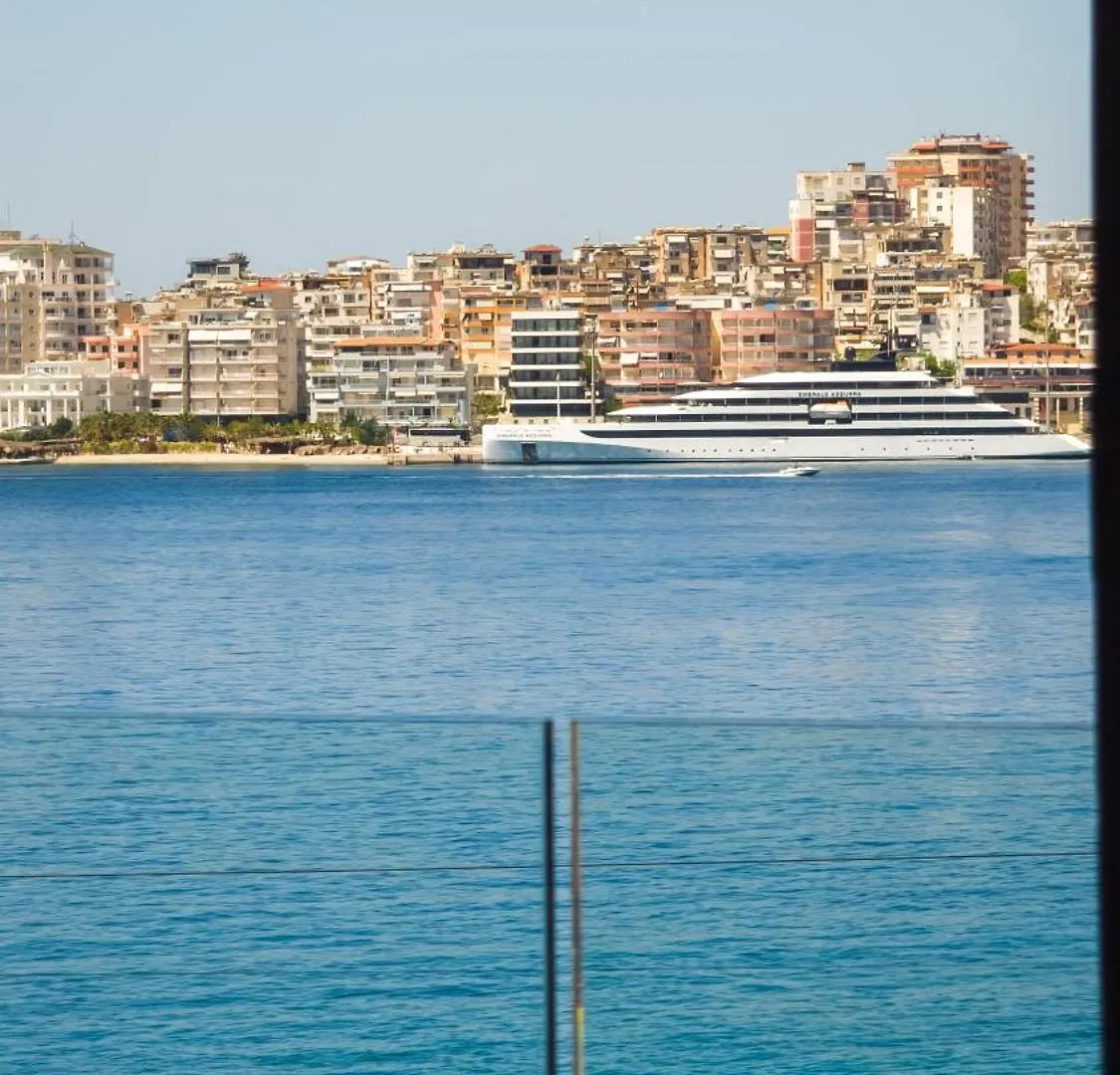 Hotel Vola ساراندا