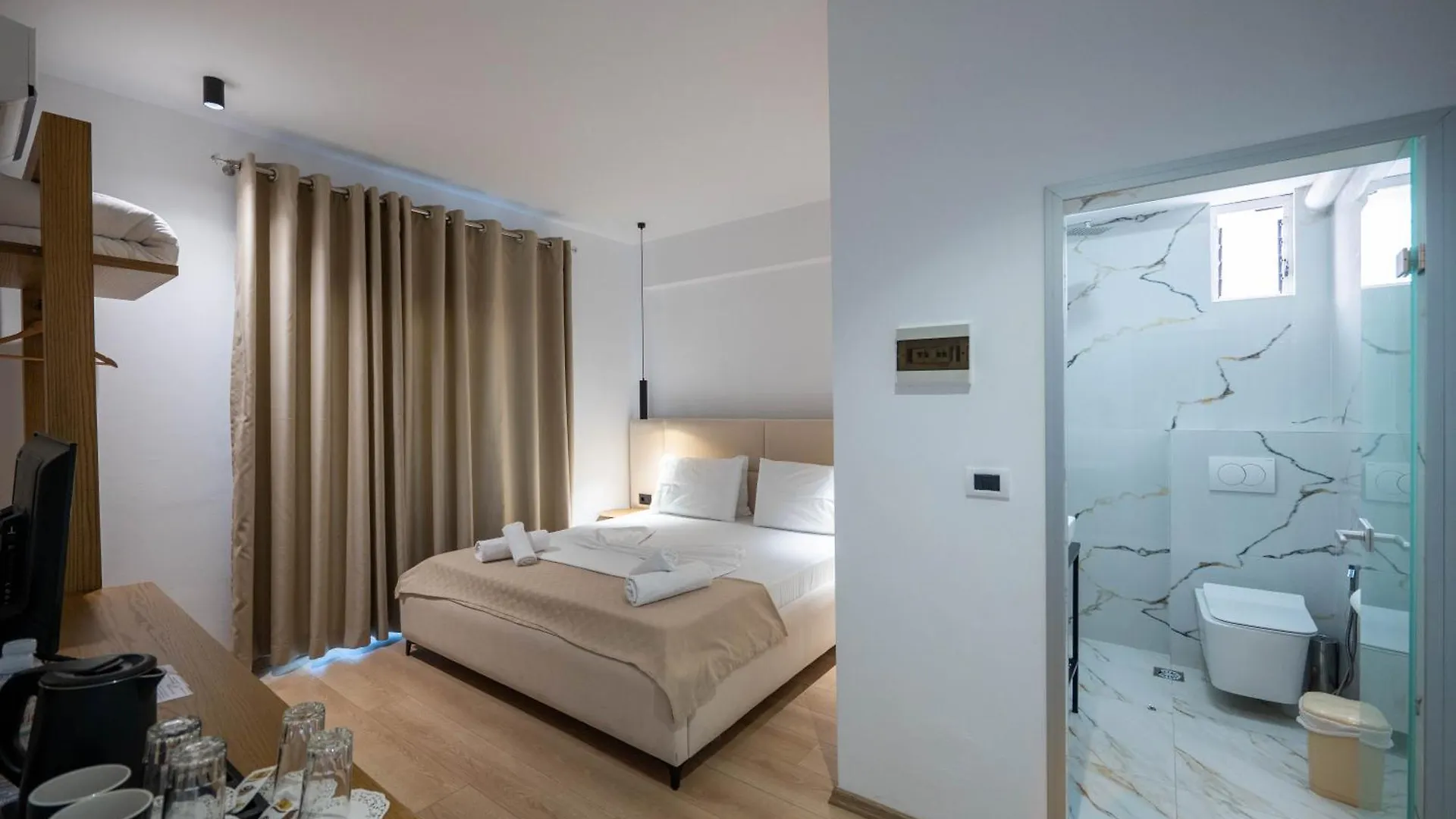 Hotel Vola Sarandë 4*,